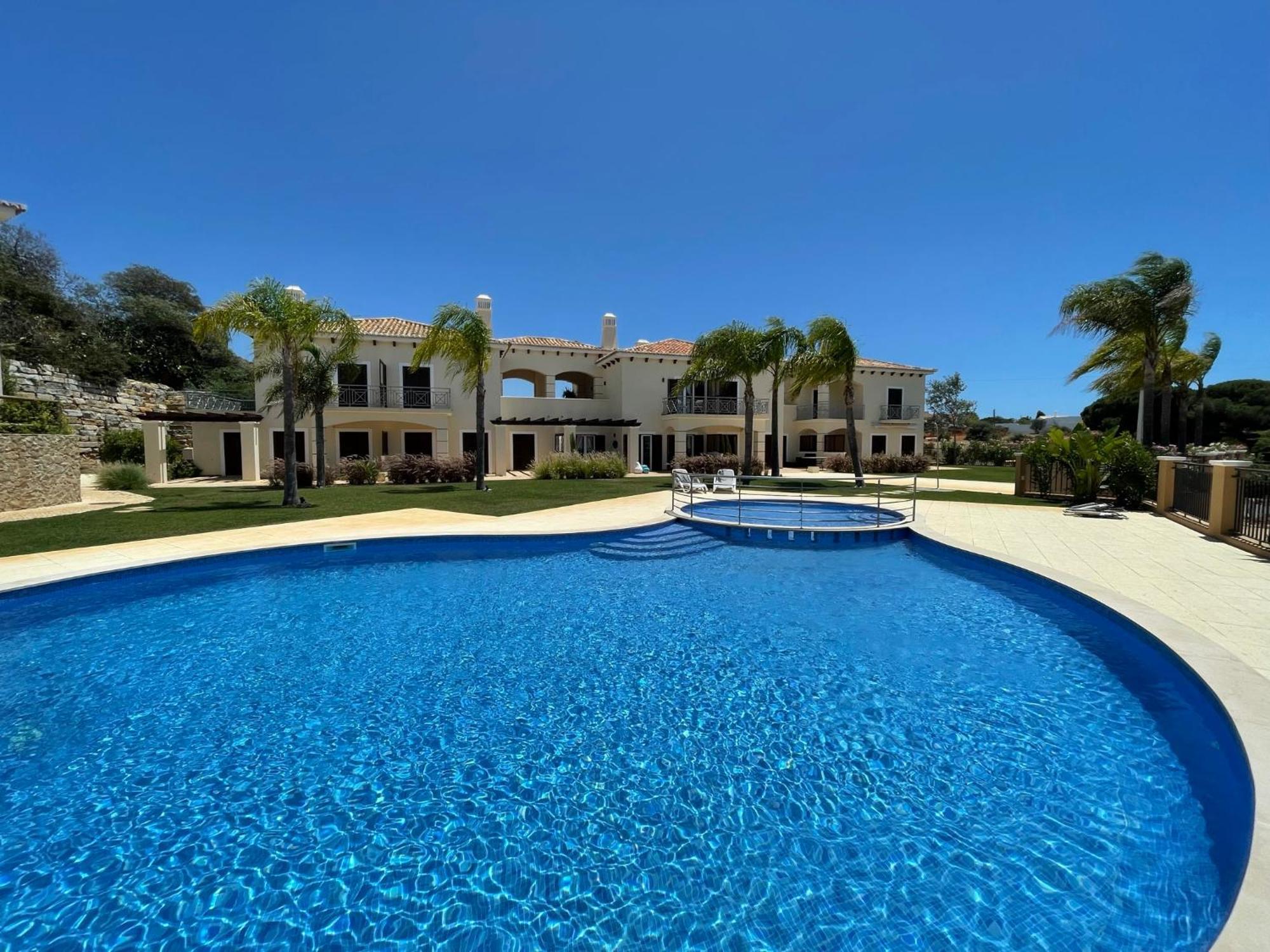 Villa Cascata, 3 Bedroom, Pool, Close To Olhos De Agua Albufeira Exterior photo